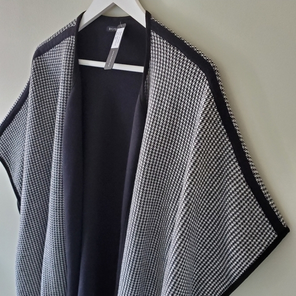 NWT BYLYSE M/L Old Money Timeless Preppy Ivy League Houndstooth Knit Poncho - Picture 10 of 13